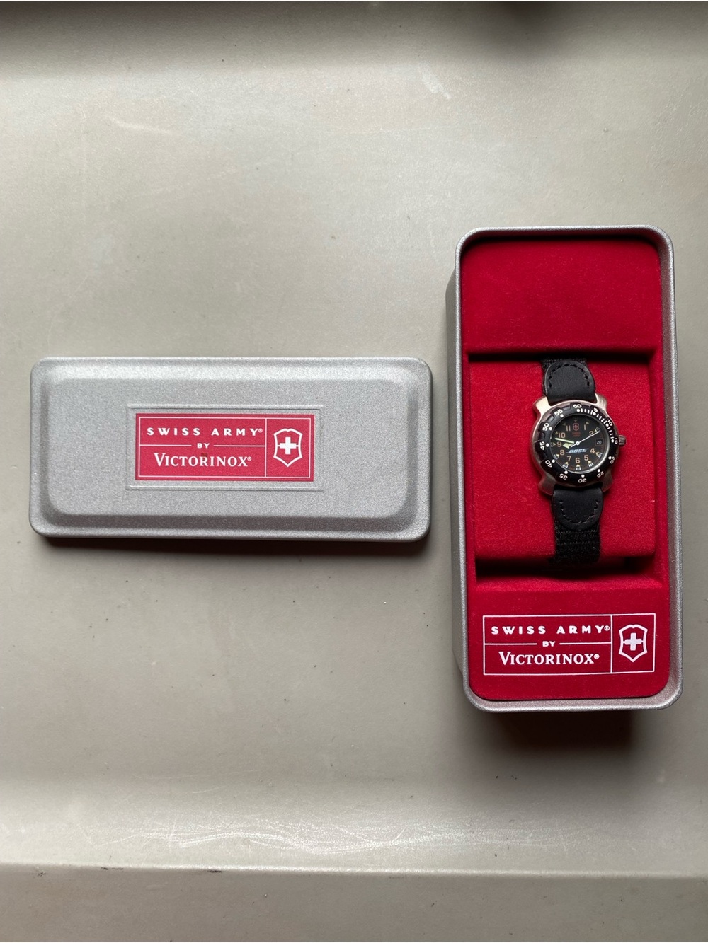 Swiss Army Victorinox 38083 (New)